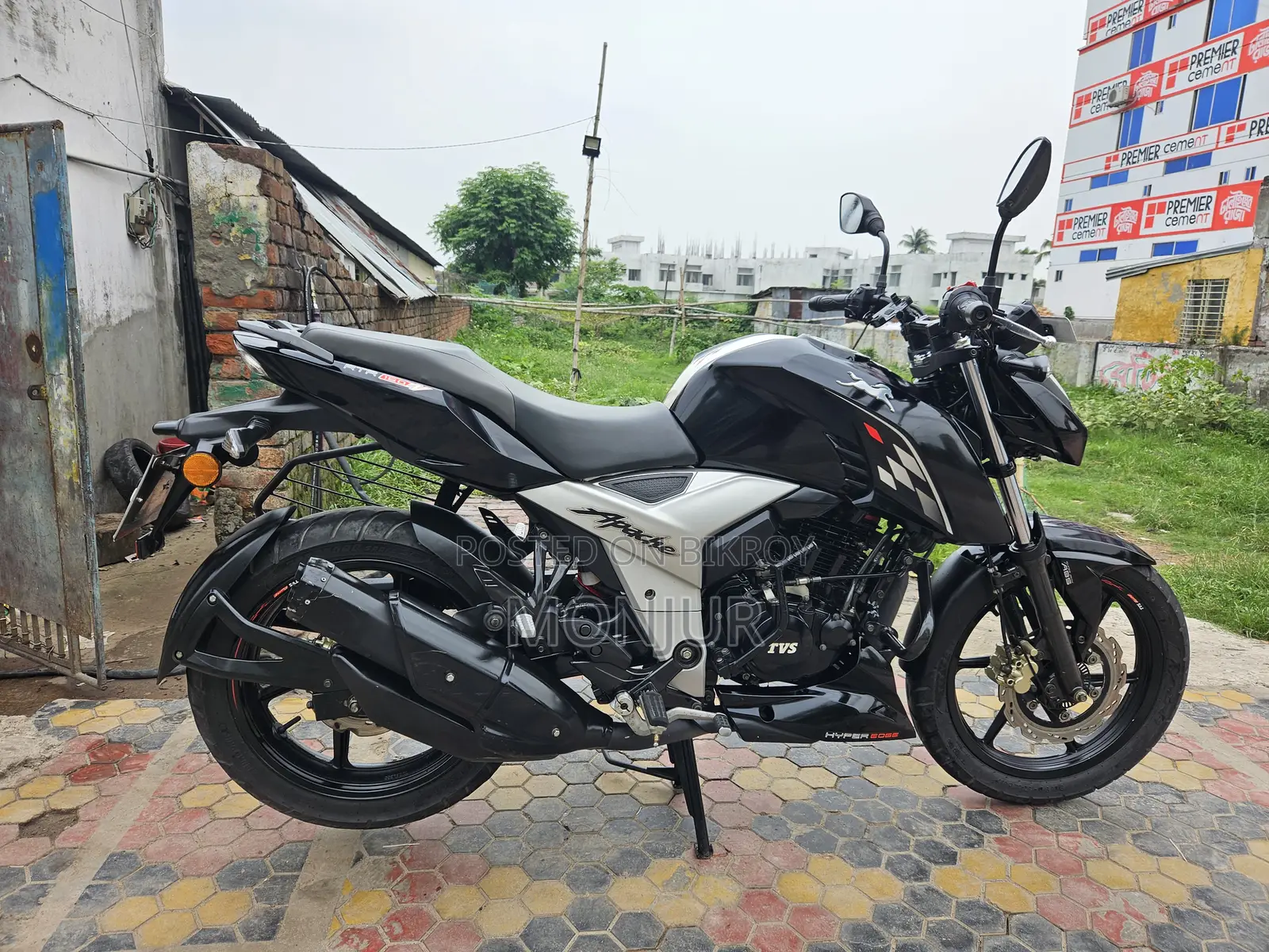 TVS Apache RTR 160 4V 2021 Black