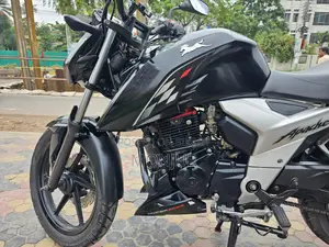 TVS Apache RTR 160 4V 2021 Black