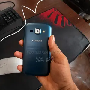Samsung Galaxy J1 4 GB Blue