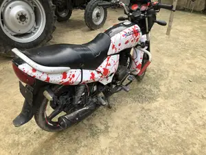 মোটরসাইকেল ২০১৫ সিলভার