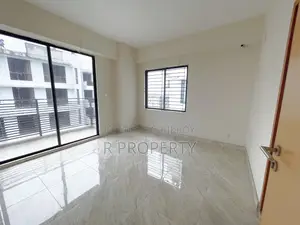 4-bedroom Apartment in Basundhara for sale