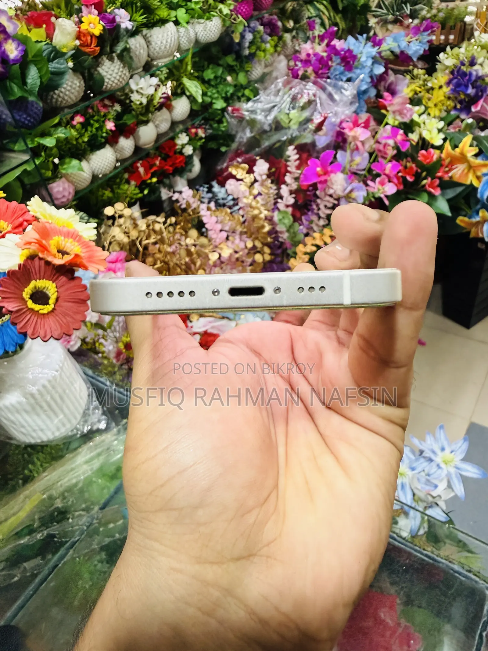 নতুন অ্যাপল আইফোন ১২ ১২৮ জিবি সাদা