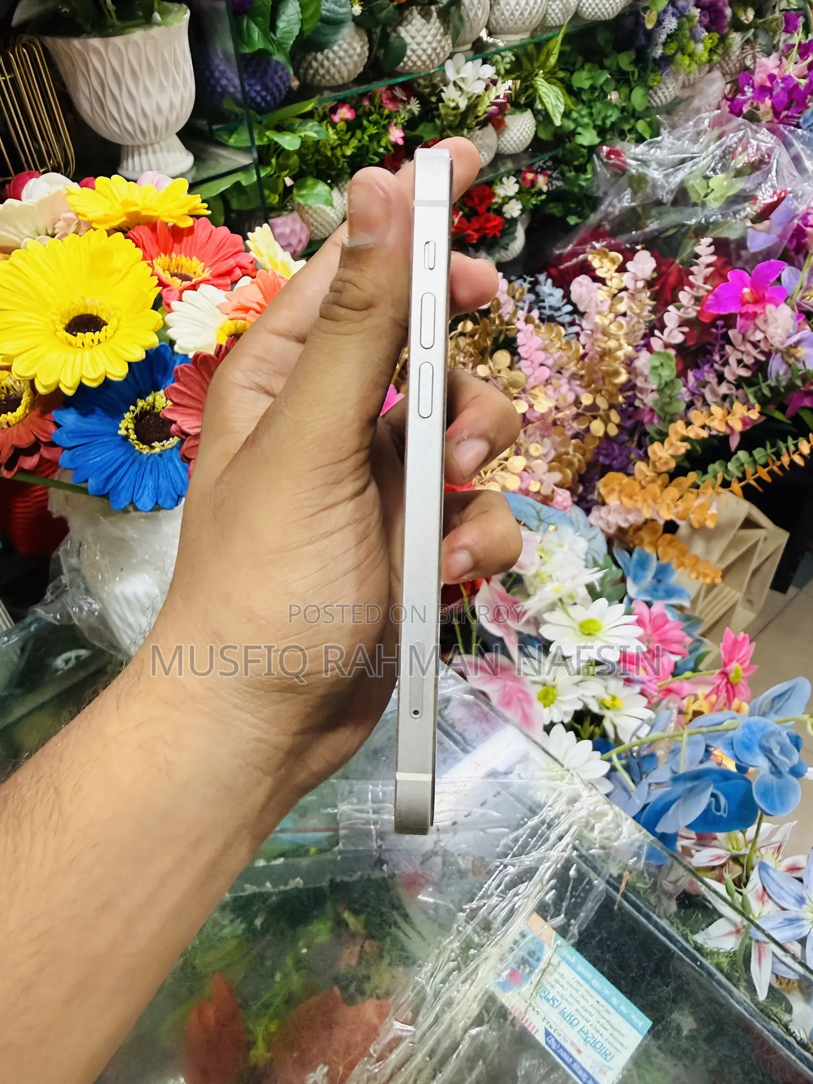 নতুন অ্যাপল আইফোন ১২ ১২৮ জিবি সাদা
