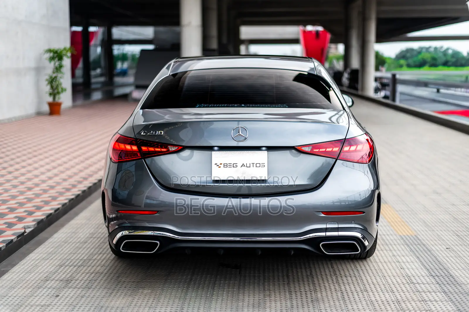 Mercedes-Benz C200 2022 Gray