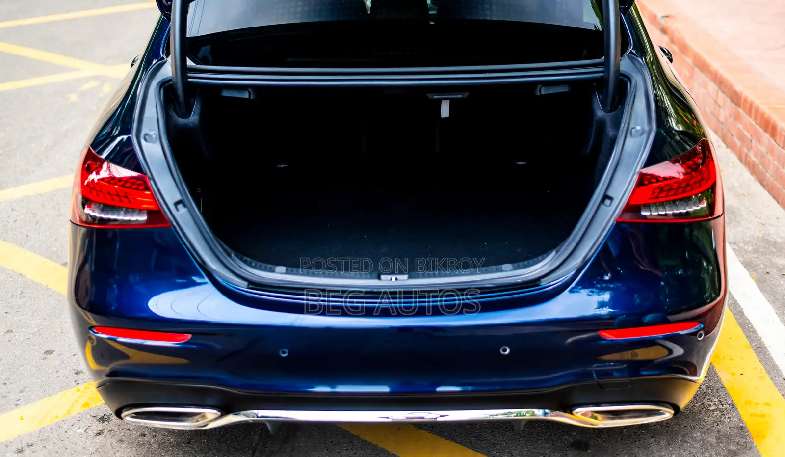 Mercedes-Benz E-Class 2023 Blue