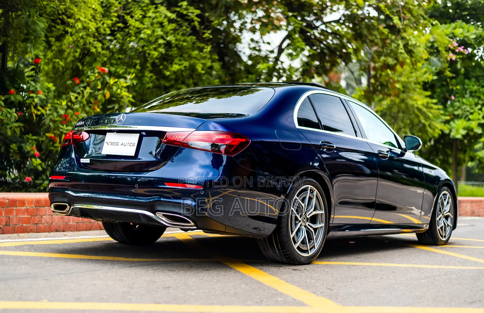 Mercedes-Benz E-Class 2023 Blue