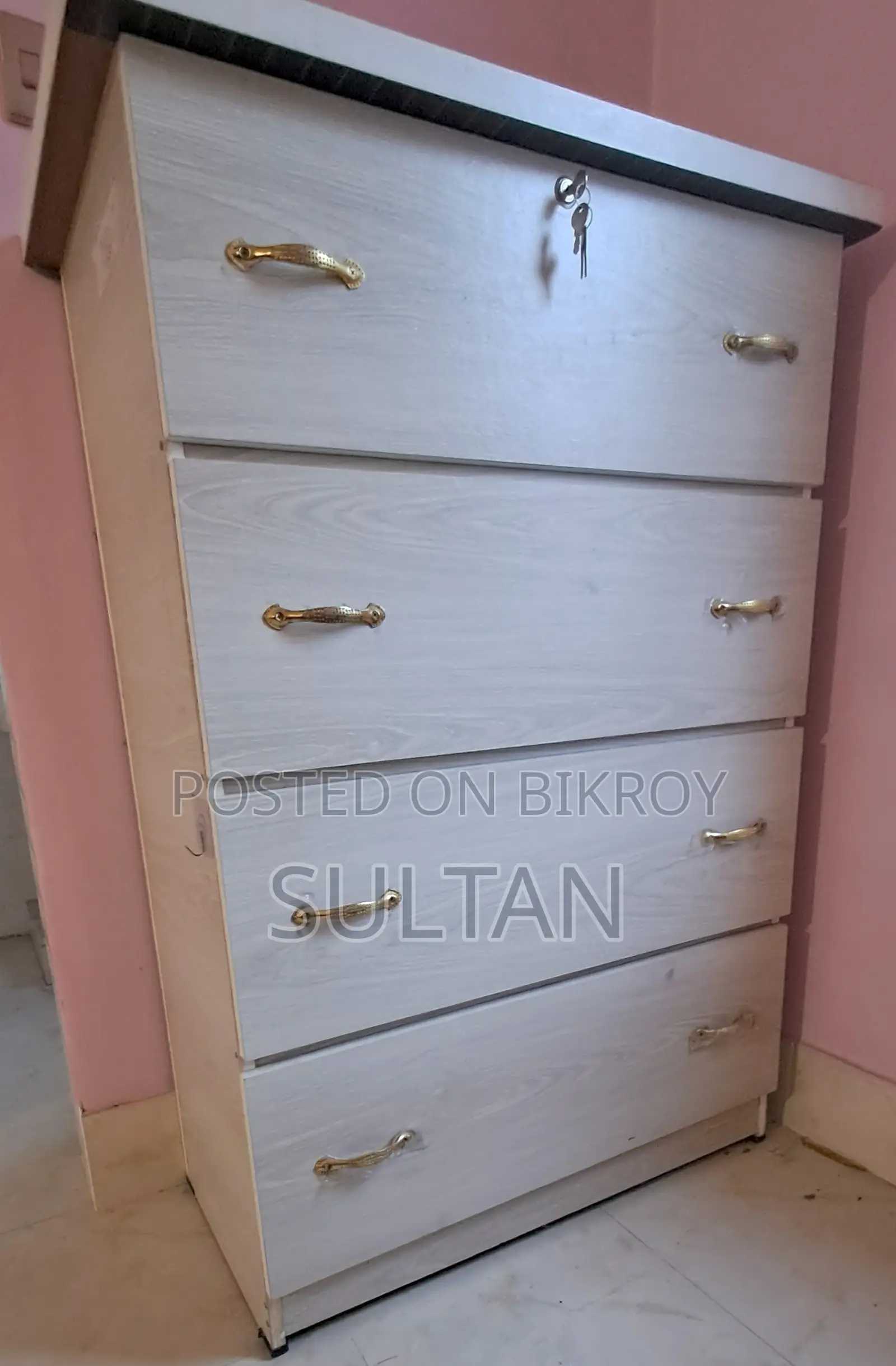 Wardrobe 4 Drawer 2.5x4 Feet