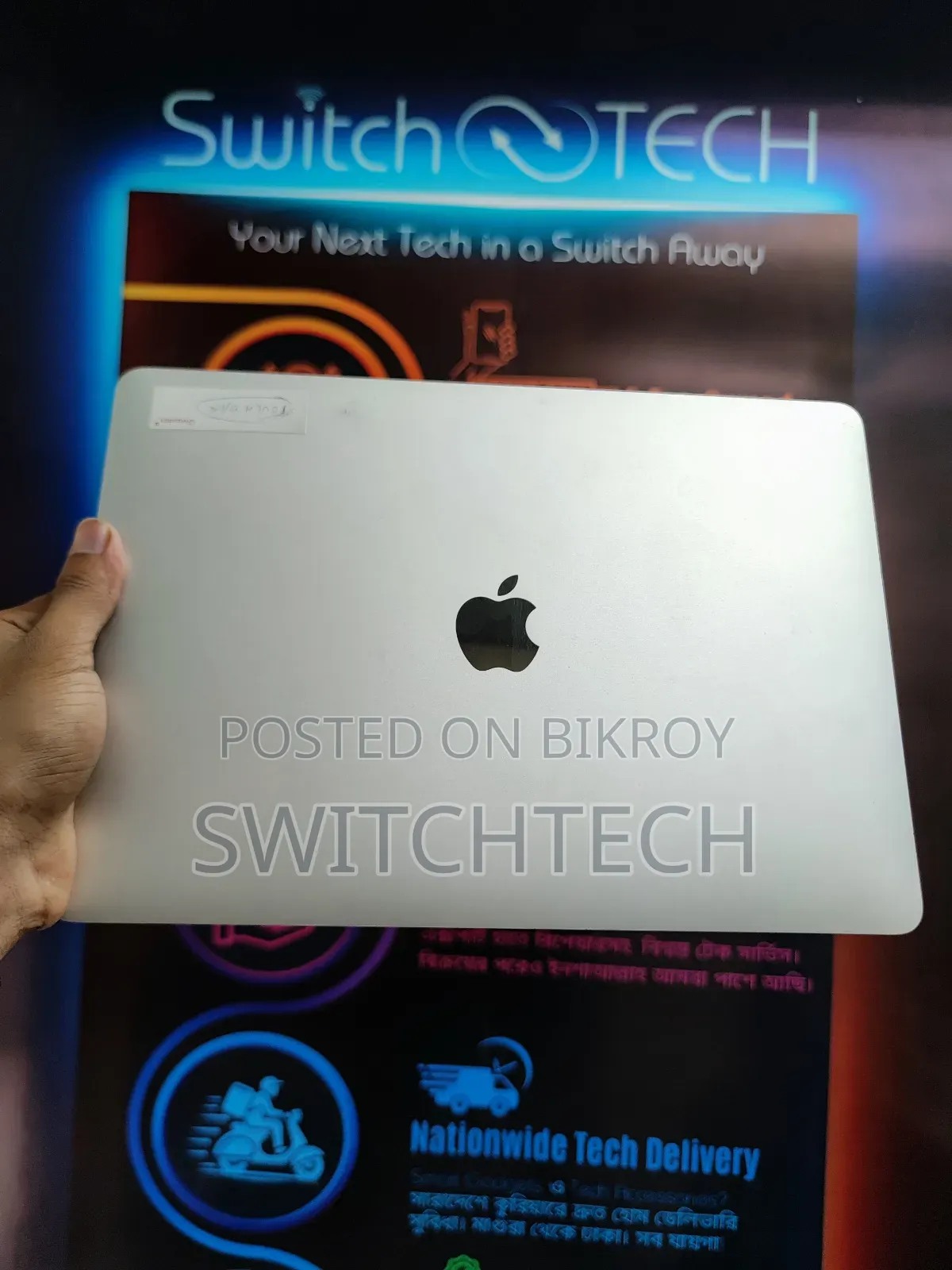 Laptop Apple MacBook Pro 2022 M2 8GB Apple M2 SSD 512GB