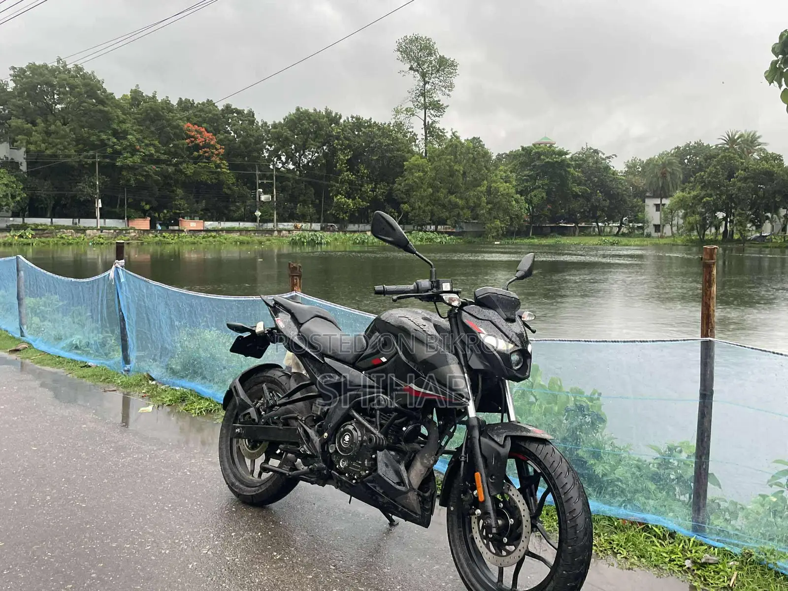 বাজাজ পালসার এন১৬০ ২০২৩ কালো