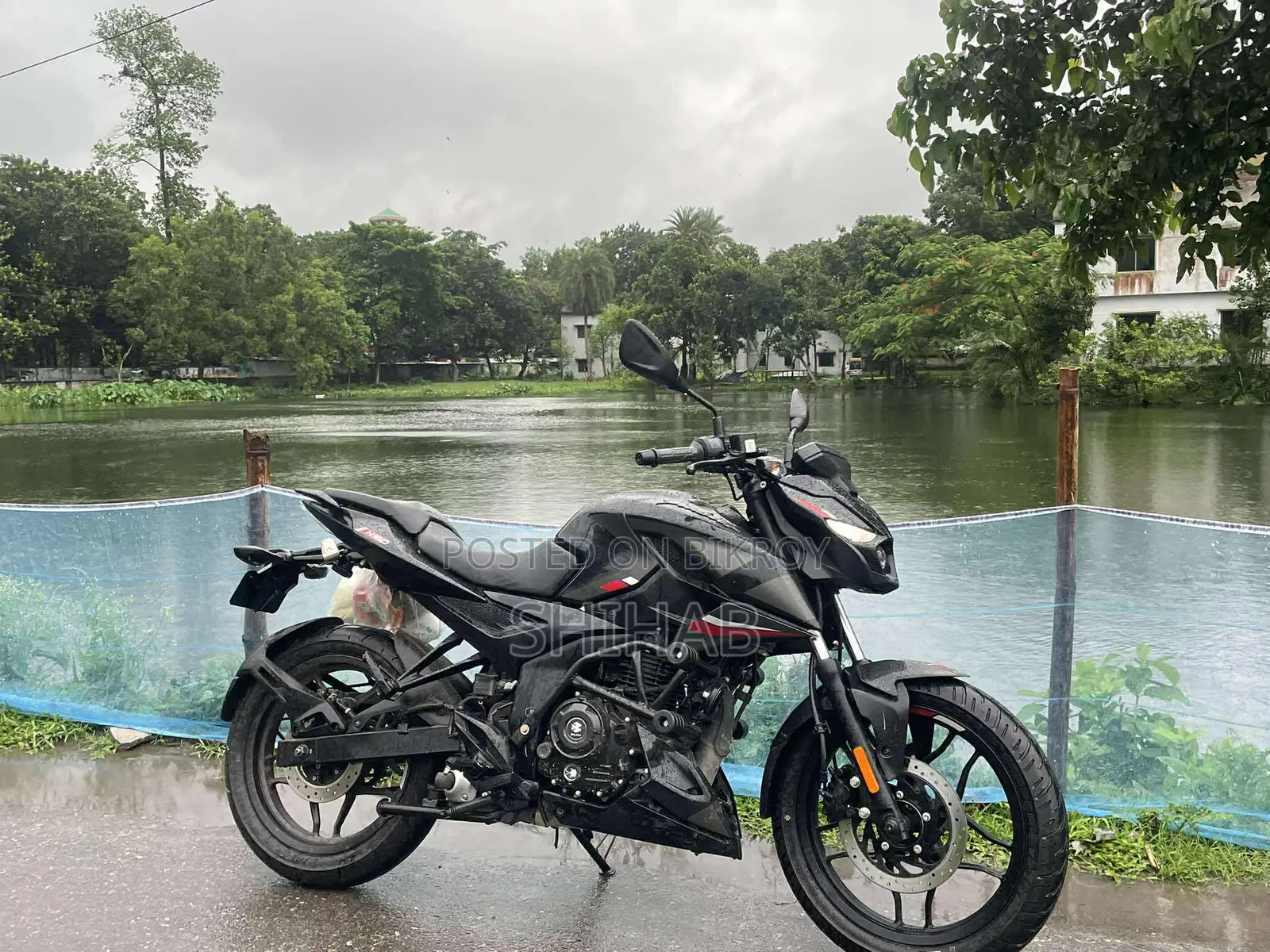বাজাজ পালসার এন১৬০ ২০২৩ কালো