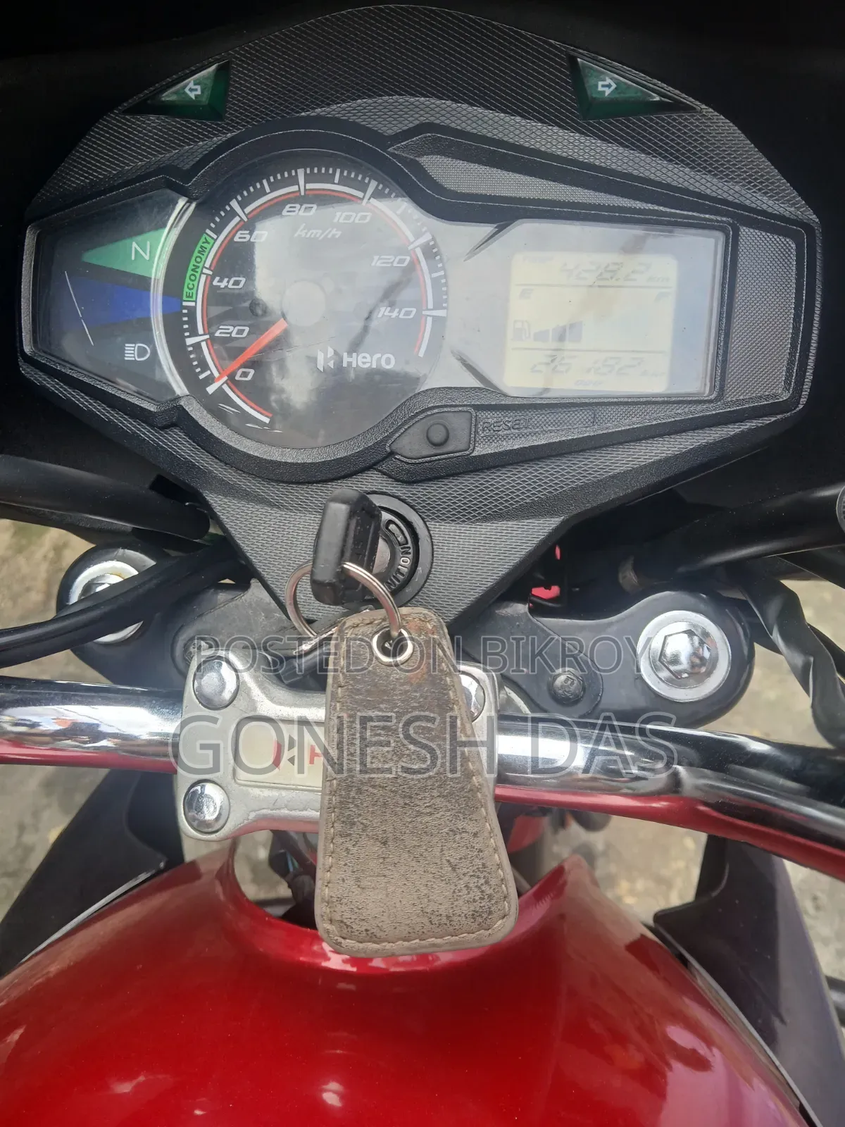 হিরো গ্ল্যামার ২০২৪ লাল