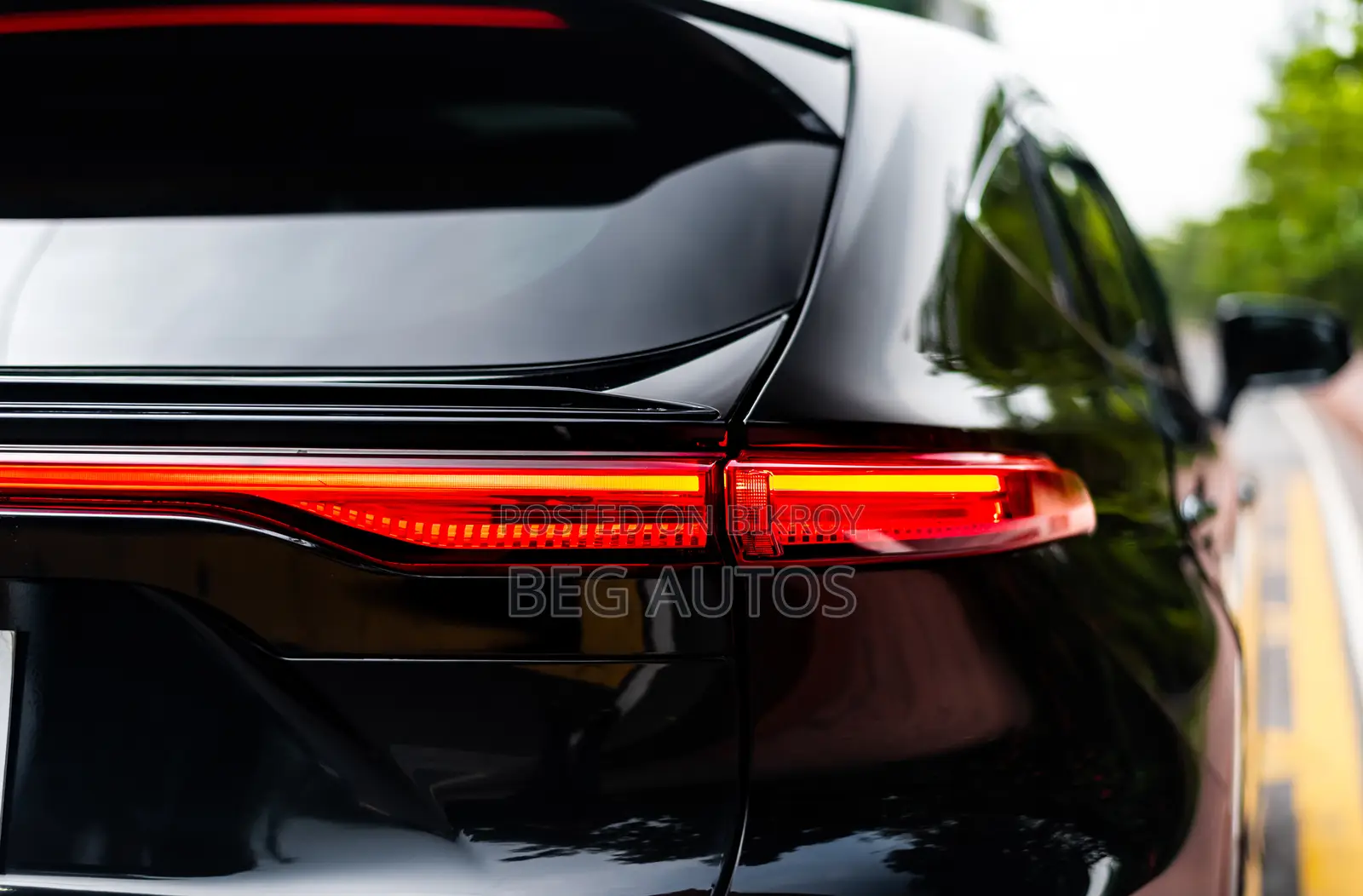 Toyota Harrier 2.0 2021 Black