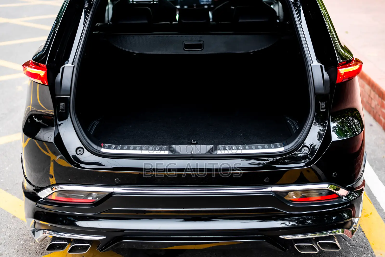 Toyota Harrier 2.0 2021 Black