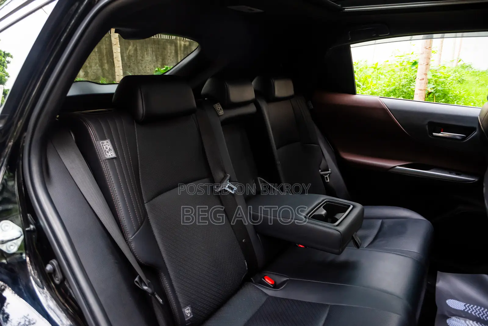 Toyota Harrier 2.0 2021 Black