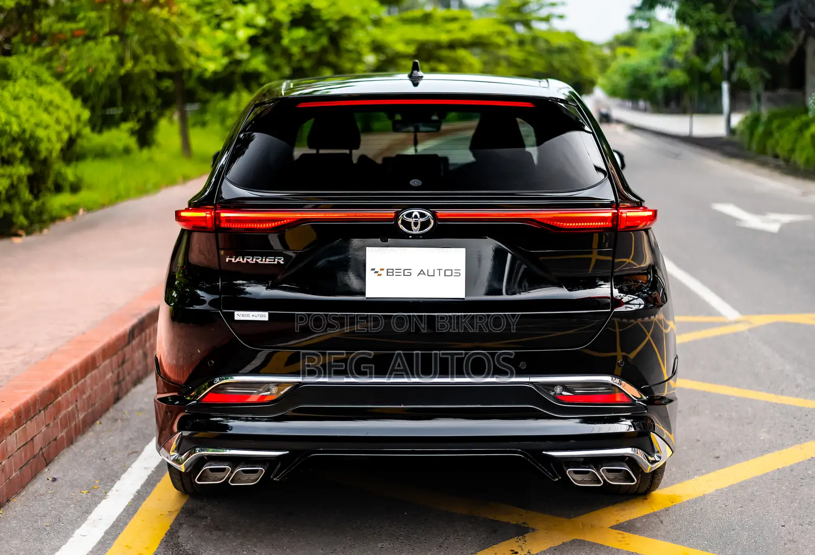 Toyota Harrier 2.0 2021 Black