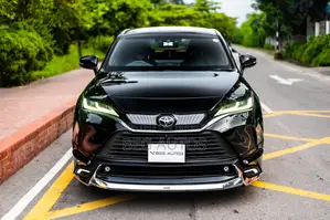 Toyota Harrier 2.0 2021 Black