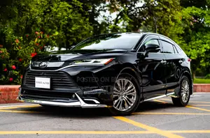 Toyota Harrier 2.0 2021 Black