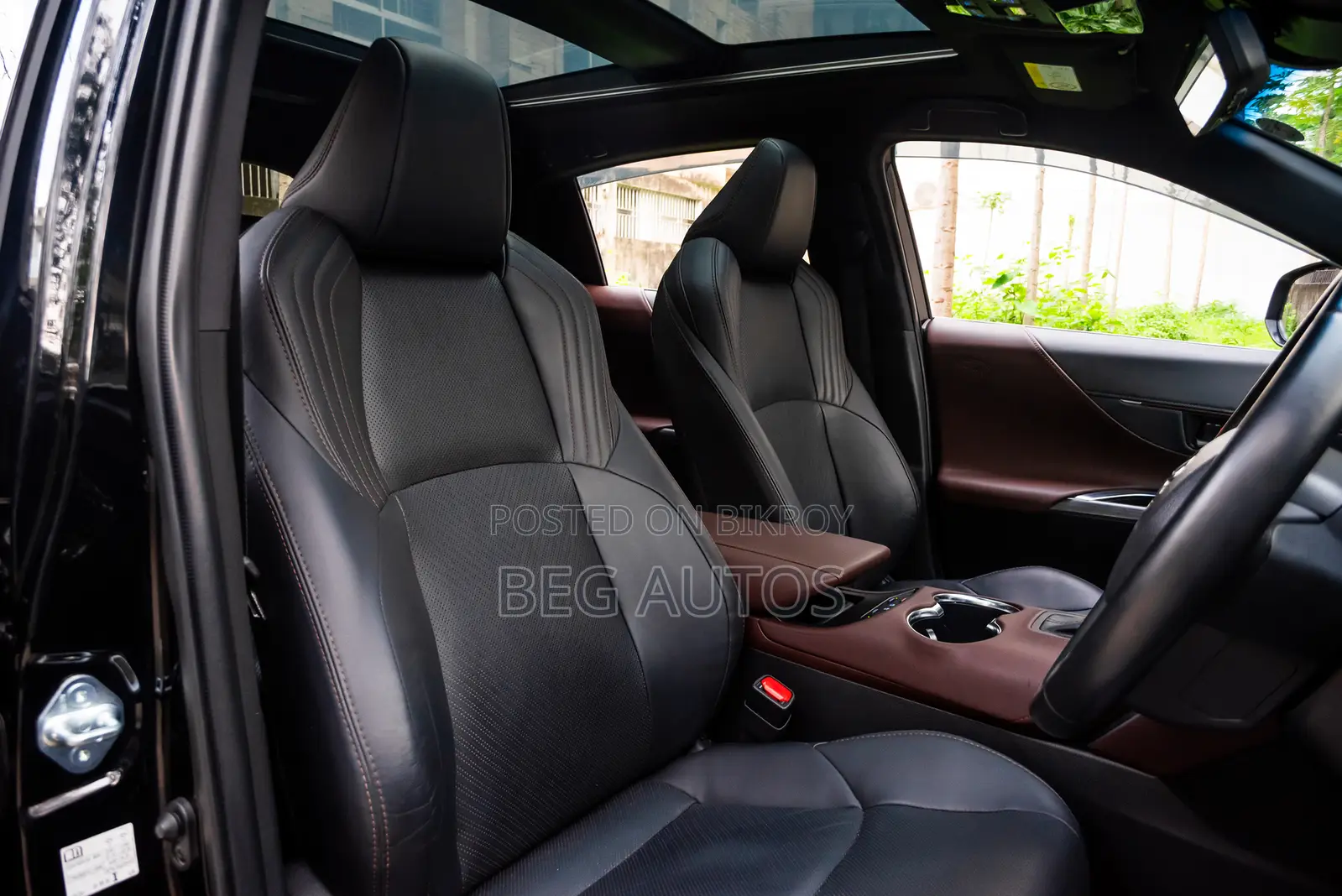 Toyota Harrier 2.0 2021 Black
