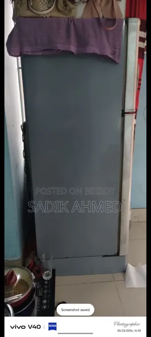 LG Refrigerator for sale, both normal and deep freezer work well
