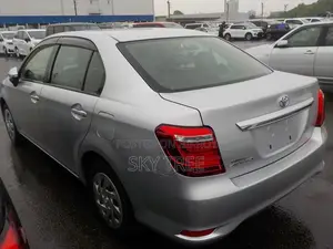 Toyota Axio 2021 Silver