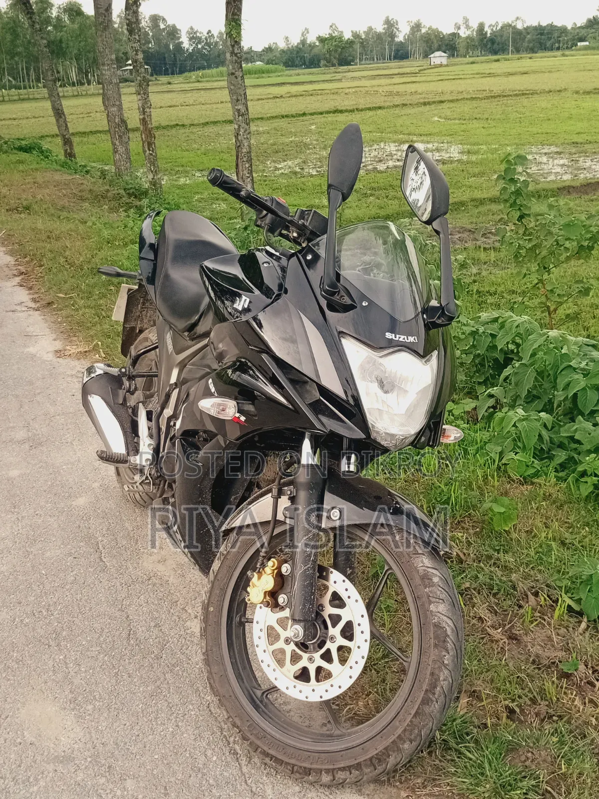 সুজুকি জিক্সার এসএফ ২০২৪ ব্ল্যাক