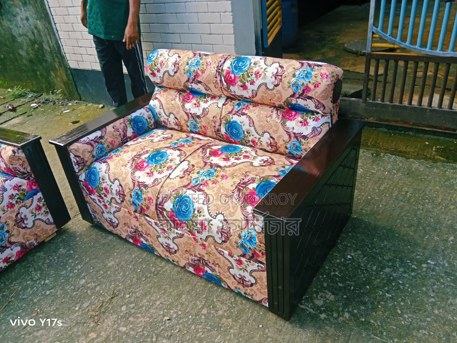 Exclusive Model Box Sofa Set 2/2/1
