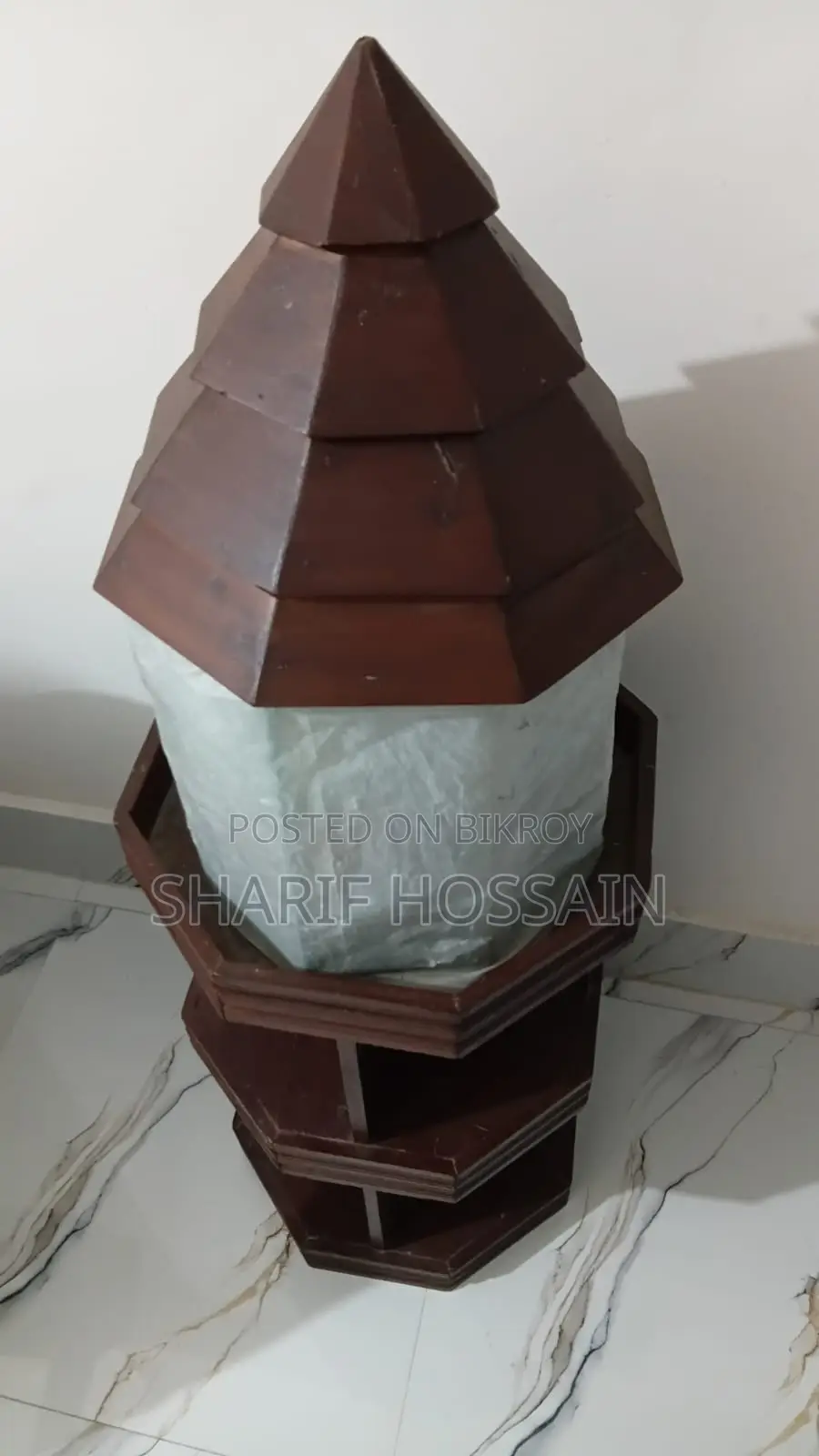 For Sale — Attractive Wood and Glass Aquarium (with stand)