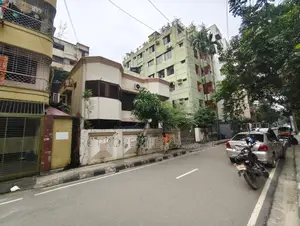 6-bedroom House in Uttara for sale