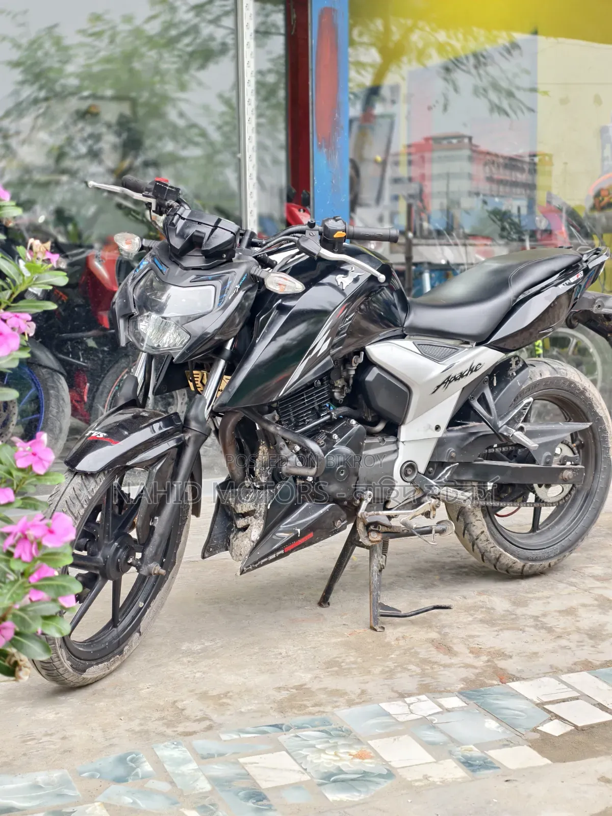 TVS Apache 160 4V 2019 Black