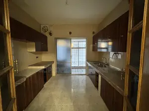 6-bedroom House in Uttara for sale