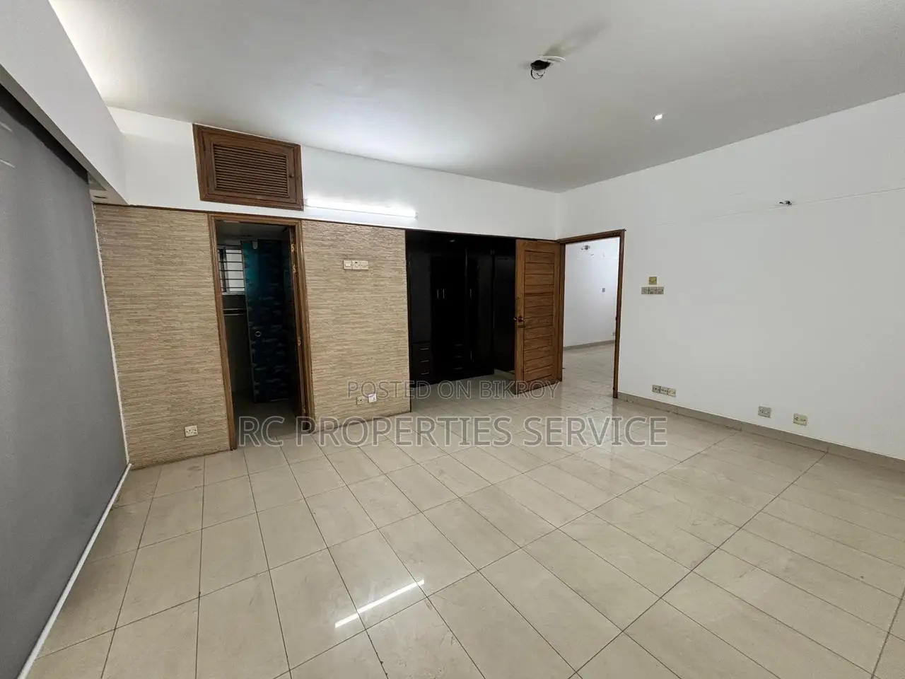 6-bedroom House in Uttara for sale