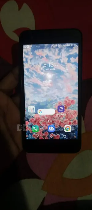 LG It V36 32 GB Red