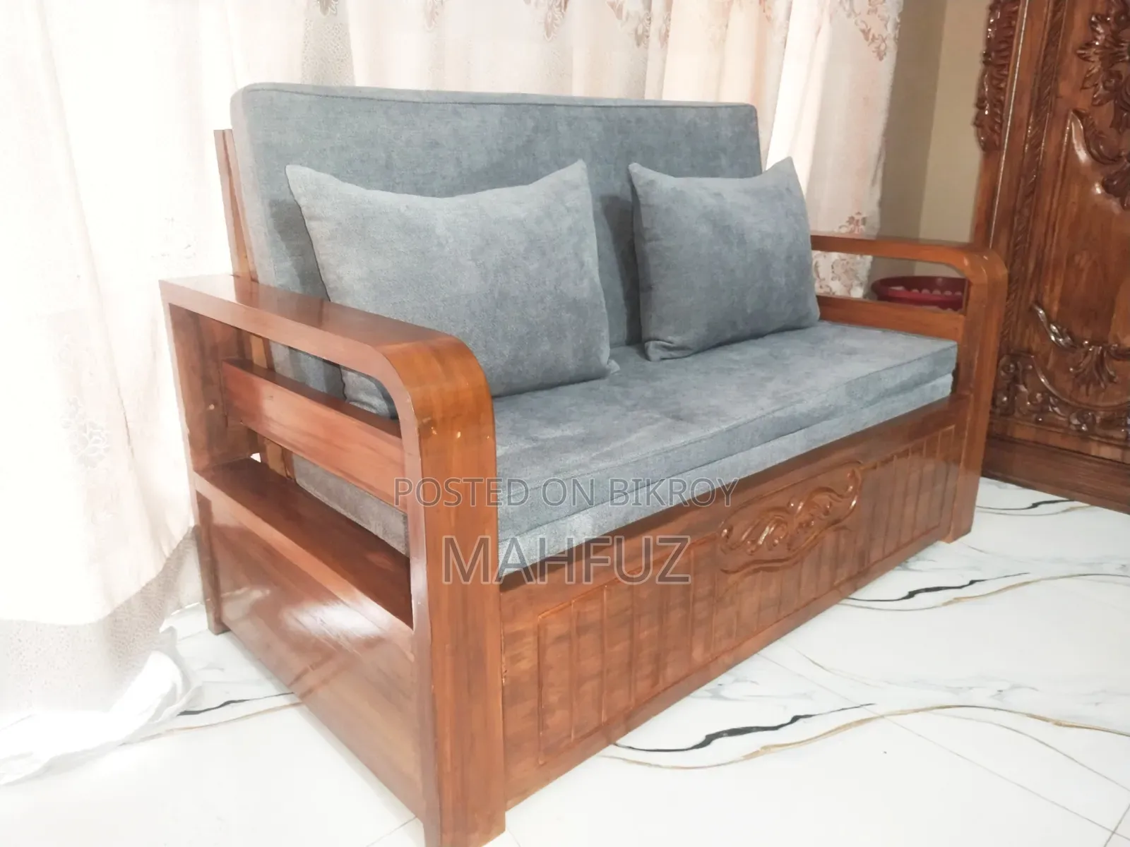 Modern Stylish and Durable Mahogany Wood Sofa-cum-Bed