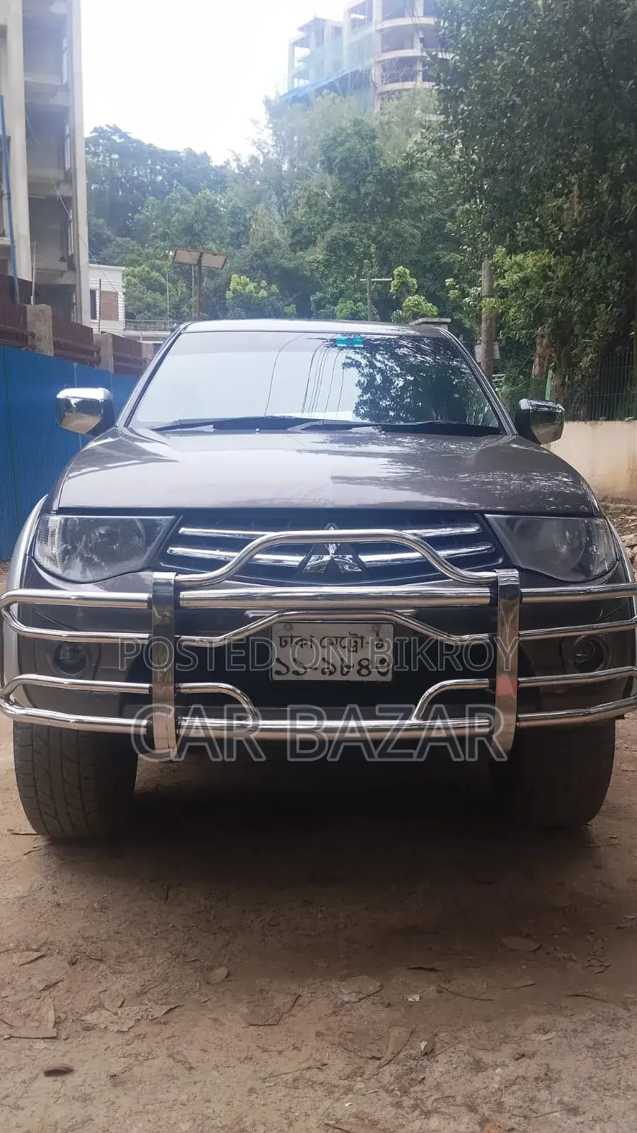 Mitsubishi L200 2010 Gray