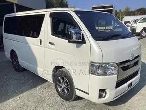 Toyota HiAce 2021 Pearl