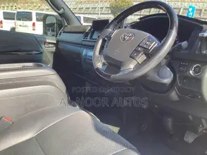 Toyota HiAce 2021 Pearl