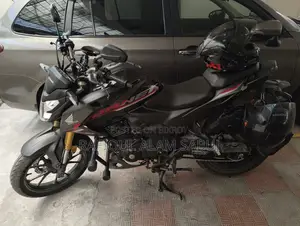 Honda Hornet 2025 Black
