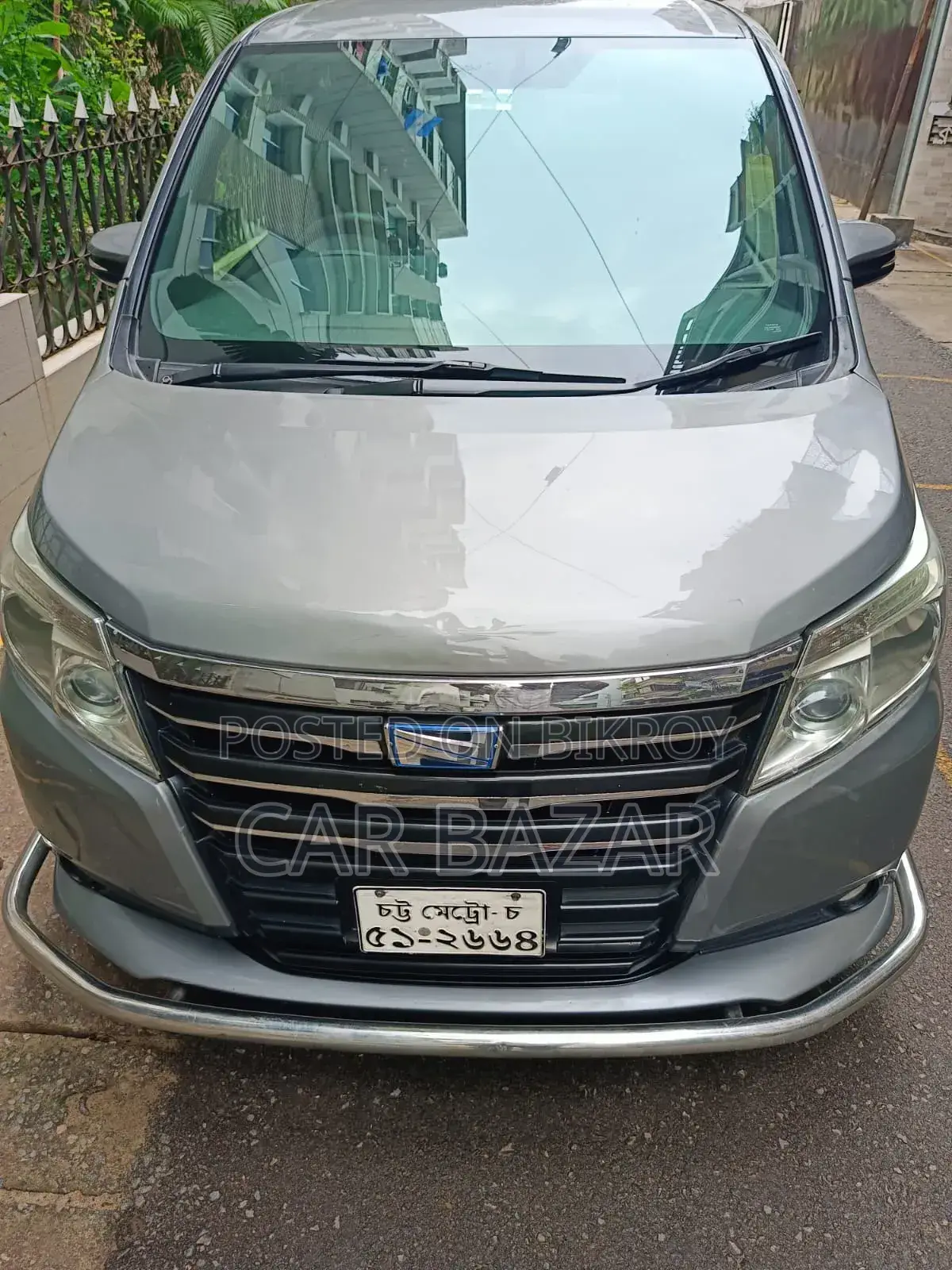 টয়োটা নোয়া ২০১৫ গ্রে