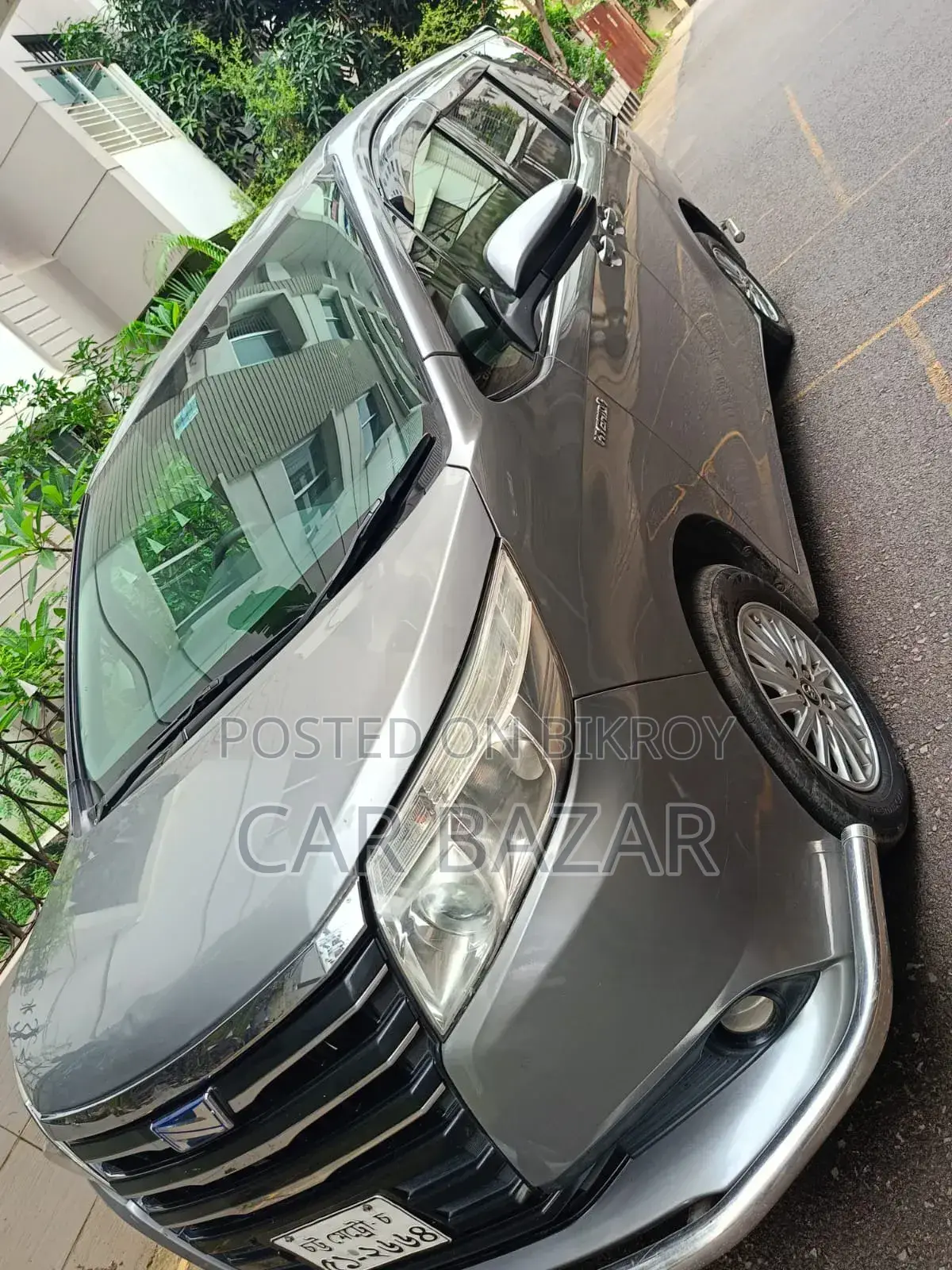 টয়োটা নোয়া ২০১৫ গ্রে