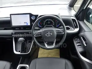 Toyota Noah 2022 Pearl