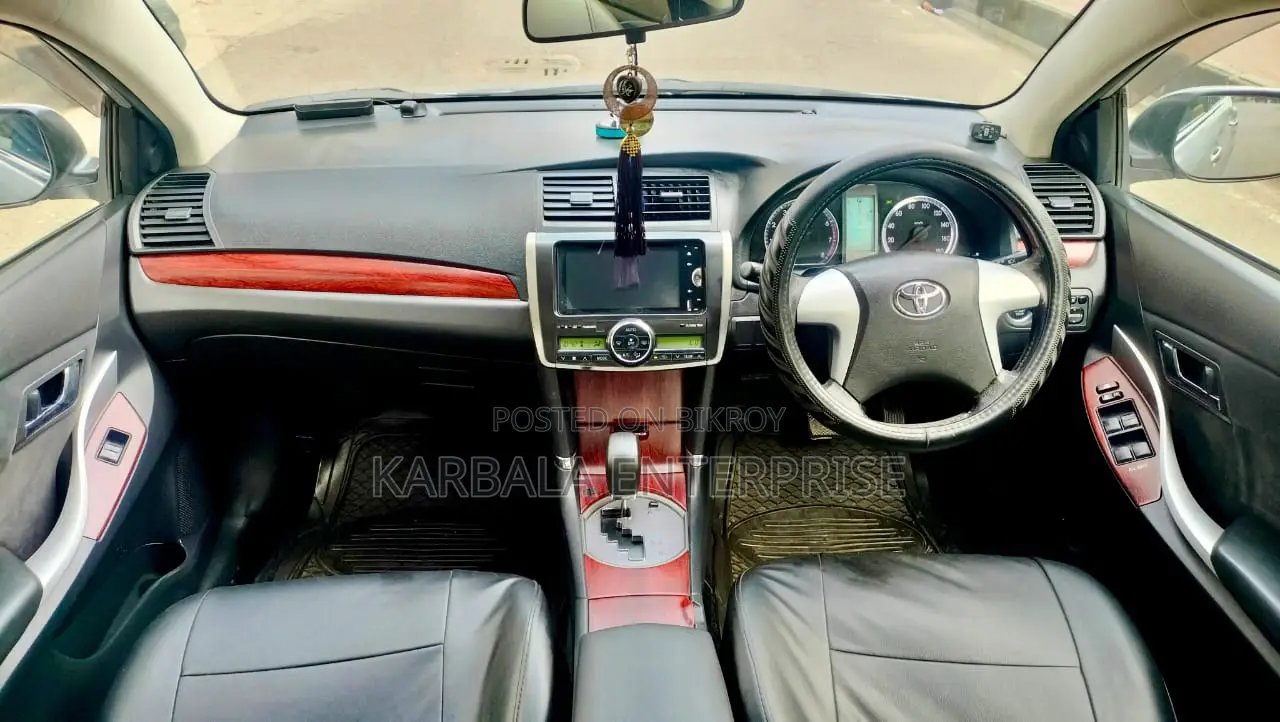 টয়োটা অ্যালিয়ন ২০০৯ সিলভার