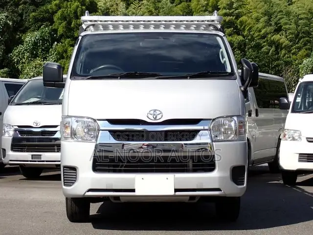 Toyota HiAce 2021 Silver