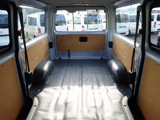 Toyota HiAce 2021 Silver