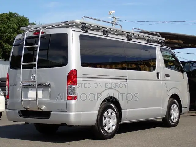 Toyota HiAce 2021 Silver