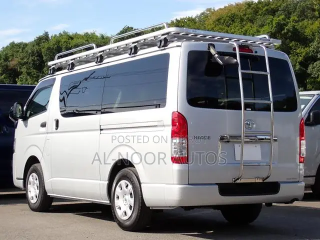 Toyota HiAce 2021 Silver