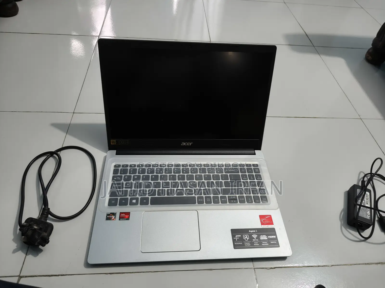 Laptop Acer Aspire 3 8GB AMD Ryzen 3 HDD+SSD 1T