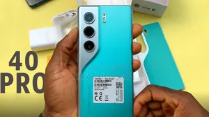 টেকনো ক্যামন ৪০ প্রো ৫জি ২৫৬ জিবি ব্লু
