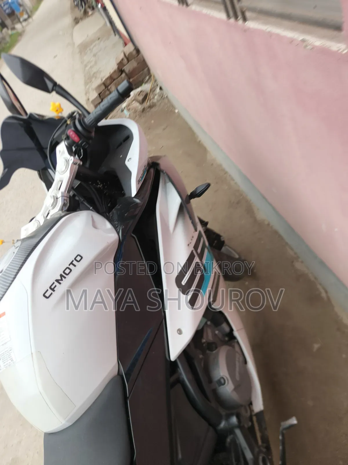 নতুন সিএফমটো ৩০০এসআর ২০২৫ হোয়াইট
