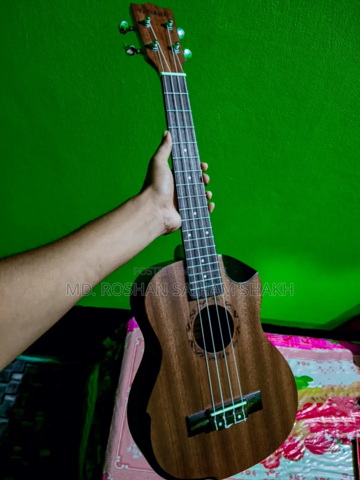 Ukulele Yamaha 26"