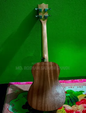 Ukulele Yamaha 26"
